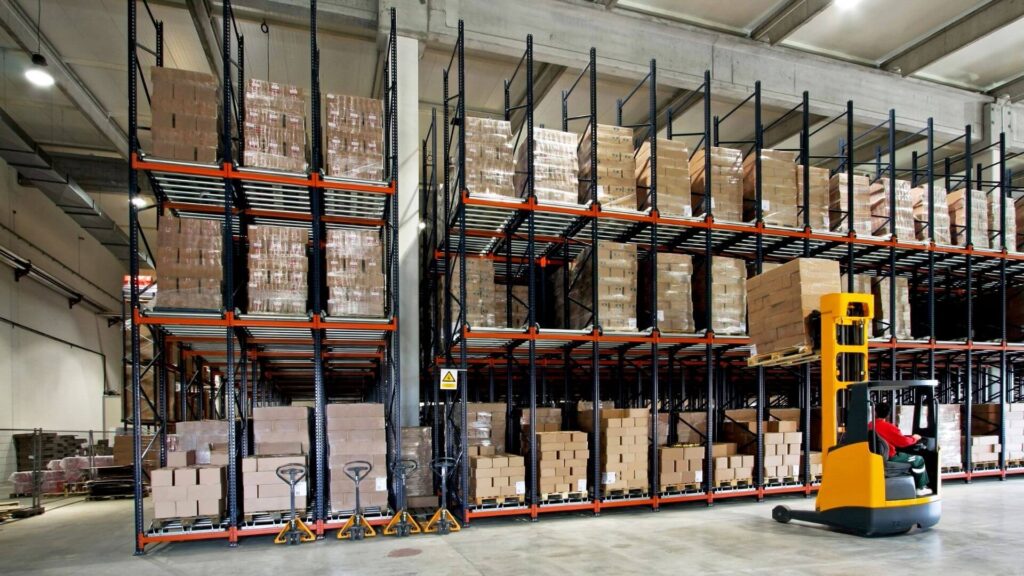 what is a private warehouse logos logistics blog